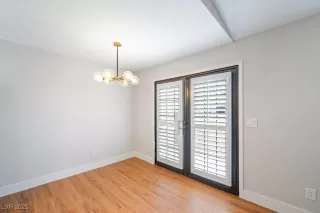 Photo #6: 2674778 Listing