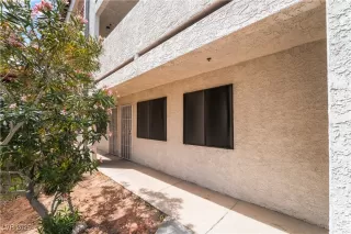 Photo #1: 2674798 Listing 