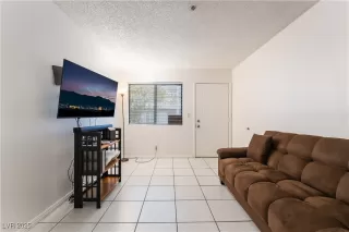 Photo #3: 2674798 Listing 