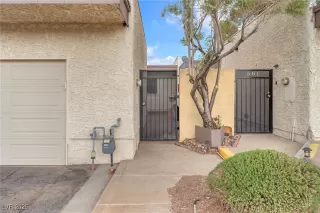 Photo #1: 2674868 Listing 