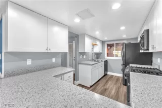 Photo #5: 2674868 Listing 