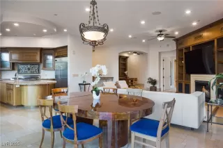 Photo #5: 2674913 Listing 