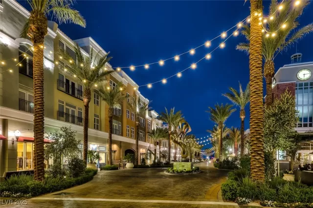 MLS: 2674937 Condo For Sale