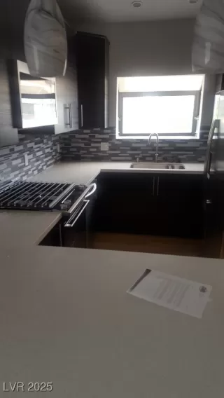 Photo #6: 2674967 Listing 