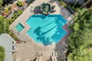 Photo #2: 2674996 Listing 