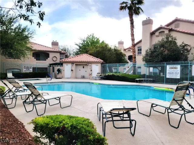 MLS: 2675011 Condo For Sale