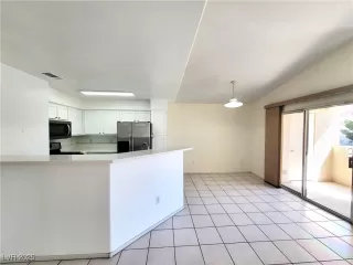 Photo #6: 2675011 Listing 