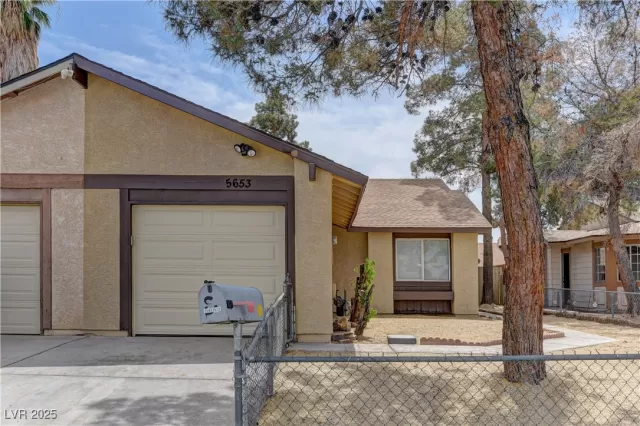 MLS: 2675029 Condo For Sale