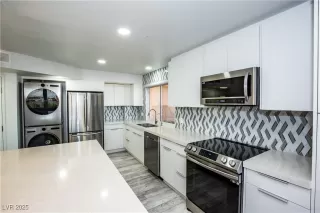 Photo #2: 2675038 Listing 