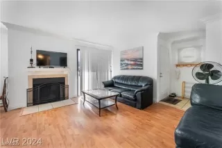 Photo #3: 2675066 Listing 