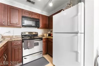 Photo #4: 2675066 Listing 