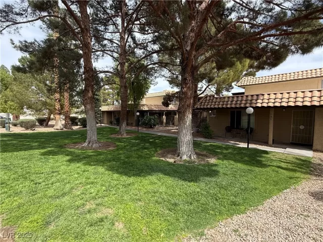 MLS: 2675071 Condo For Sale