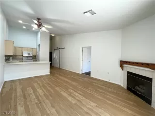 Photo #3: 2675084 Listing