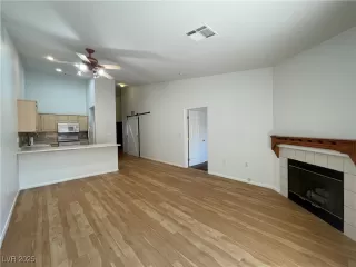 Photo #4: 2675084 Listing