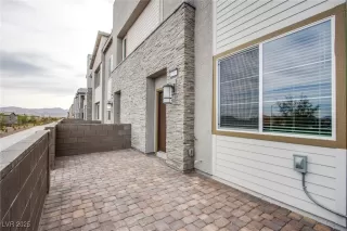 Photo #1: 2675095 Listing 