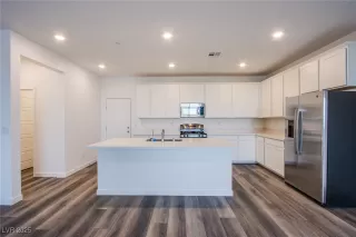 Photo #5: 2675095 Listing 