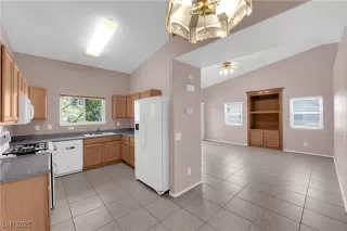 Photo #6: 2675135 Listing