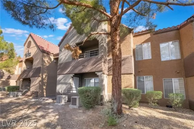 MLS: 2675160 Condo For Sale