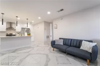 Photo #1: 2675160 Listing