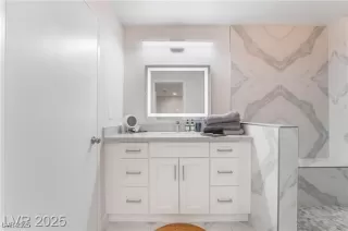 Photo #4: 2675160 Listing