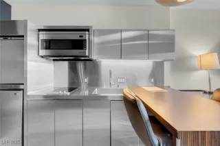 Photo #5: 2675167 Listing 