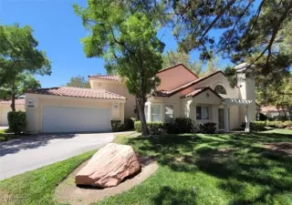 Photo #2: 2675176 Listing