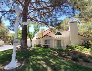 Photo #3: 2675176 Listing