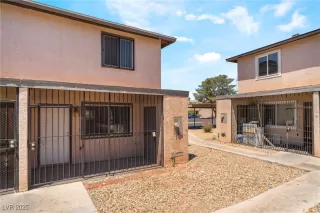 Photo #1: 2675193 Listing