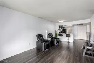 Photo #5: 2675195 Listing 