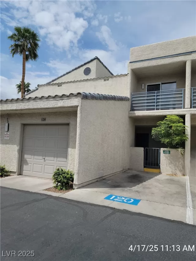 MLS: 2675198 Condo For Sale