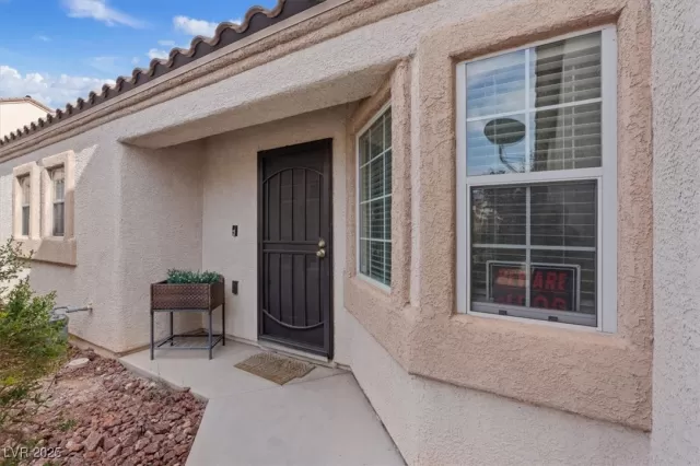 MLS: 2675251 Condo For Sale