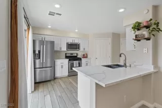 Photo #5: 2675251 Listing