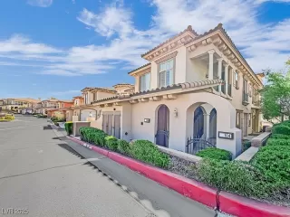 Photo #1: 2675254 Listing