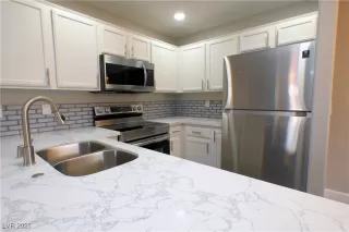 Photo #2: 2675309 Listing 