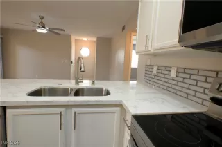 Photo #3: 2675309 Listing 