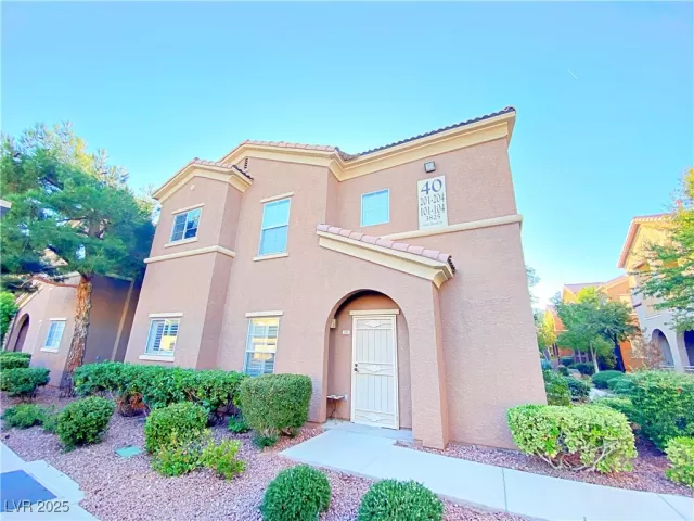 MLS: 2675314 Condo For Sale