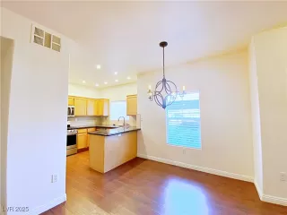 Photo #3: 2675314 Listing 