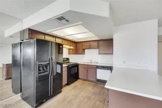 Photo #2: 2675328 Listing