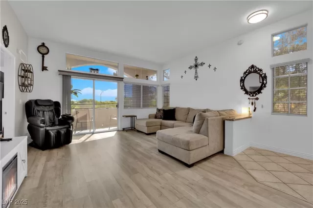 MLS: 2675354 Condo For Sale