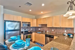 Photo #3: 2675380 Listing 