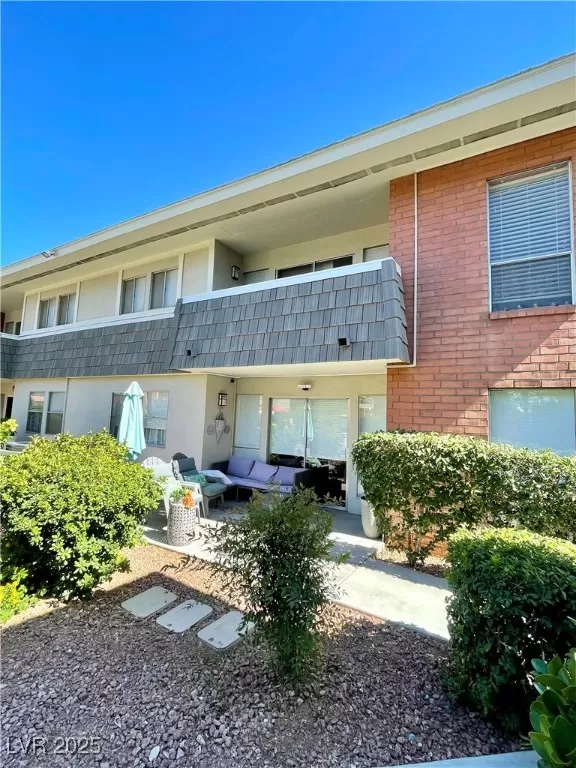 MLS: 2675405 Condo For Sale