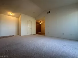 Photo #2: 2675422 Listing 