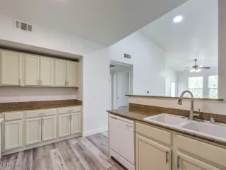 Photo #3: 2675458 Listing 