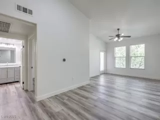 Photo #5: 2675458 Listing 