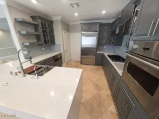Photo #6: 2675459 Listing 