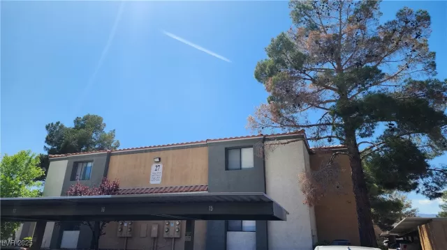 MLS: 2675468 Condo For Sale