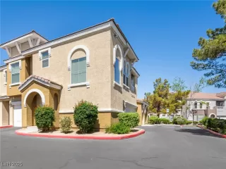 Photo #2: 2675469 Listing