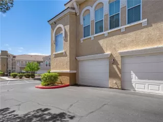 Photo #4: 2675469 Listing