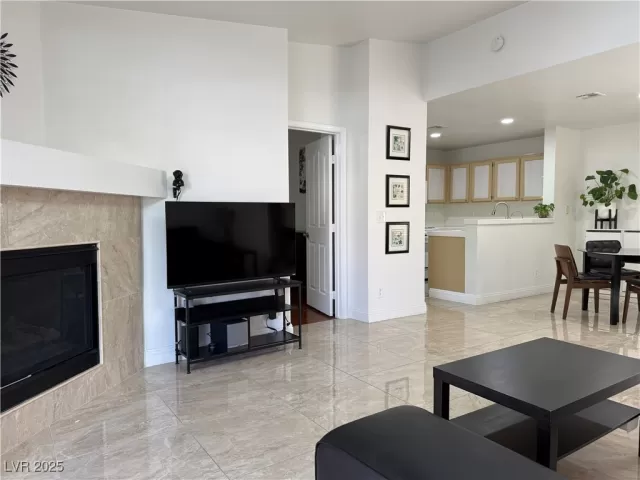 MLS: 2675472 Condo For Sale