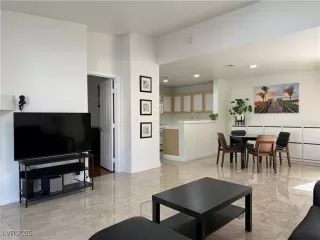 Photo #2: 2675472 Listing 